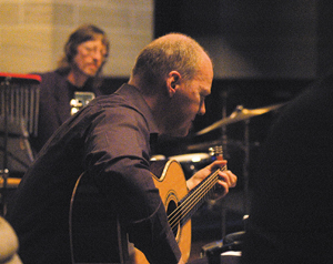Finn Olafsson, akustisk guitar